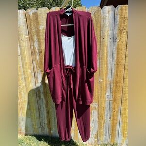 Cozy Soma Burgundy Lounge Set Size Large